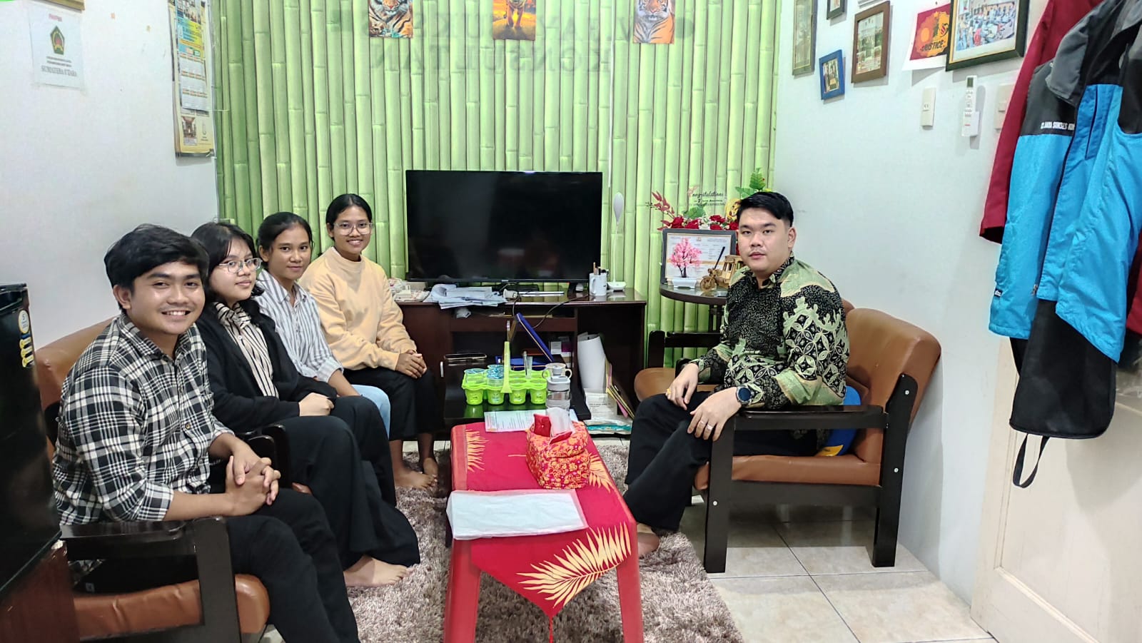 Pembekalan Inspiratif oleh Budiman SE untuk Mahasiswa KKN Universitas Katolik Santo Thomas di Jaya Sukses Konsultan