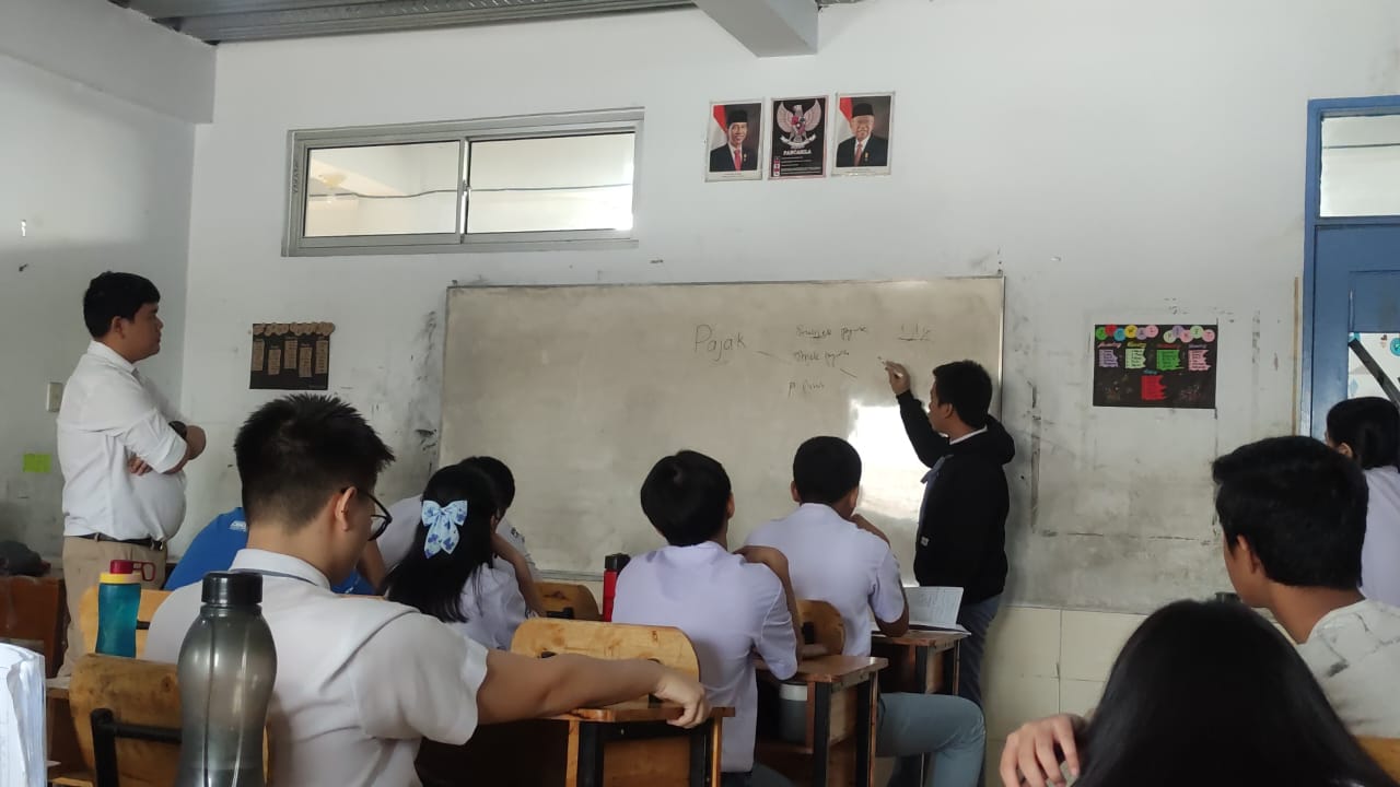 Antusiasme Pelajar SMA Thomas Alva Edison dalam Ekstrakurikuler Perpajakan: Budiman Dorong Dukungan Pemerintah untuk Pendidikan Kesadaran Pajak Sejak Dini